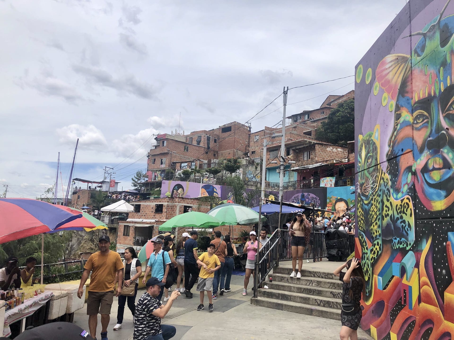 Comuna 13, Medellín Medellín: Street art in Comuna 13.