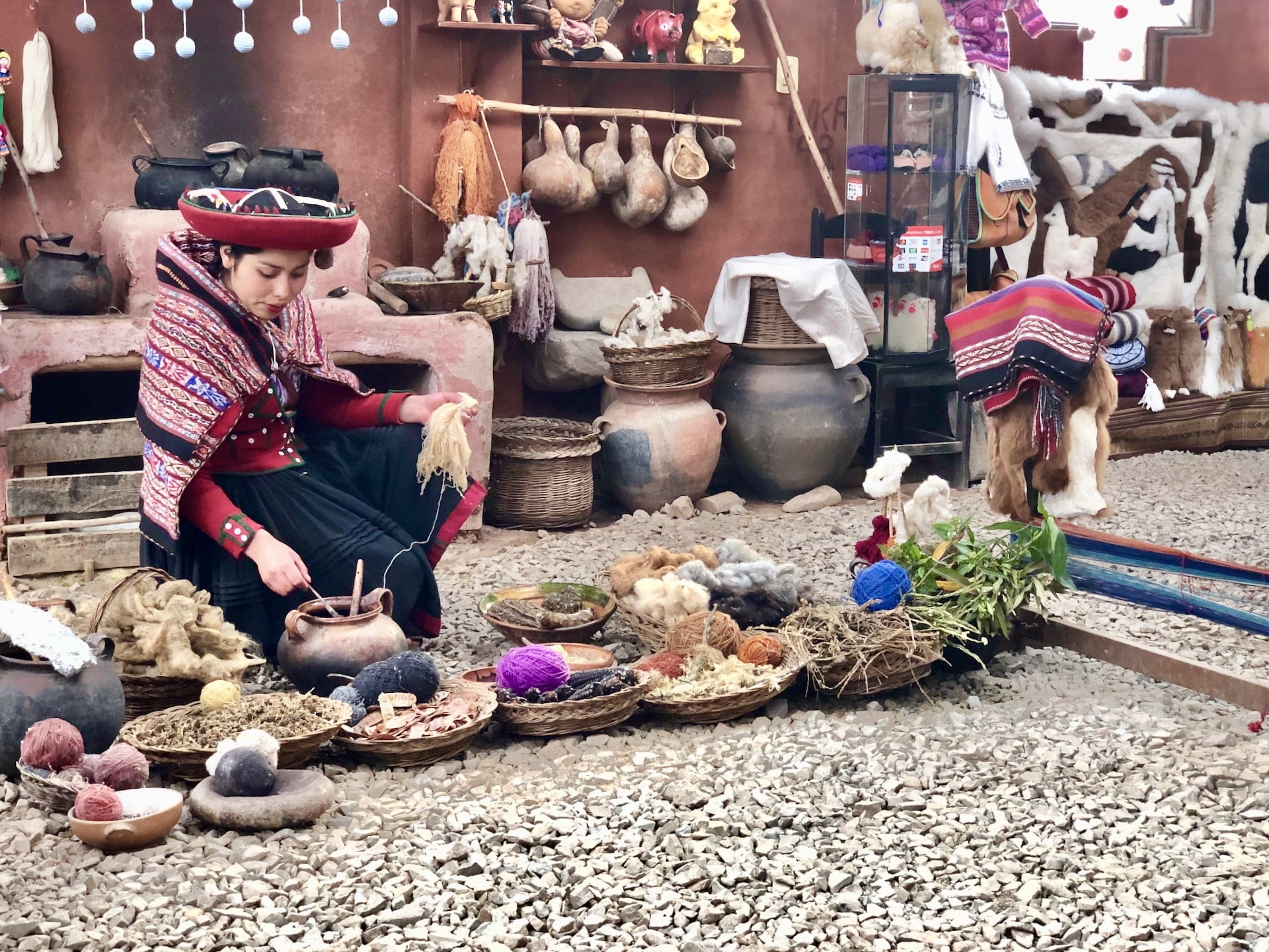 Peru: Quechua dyeing Peru: Traditional yarn dyeing for the colorful Quechua clothing.