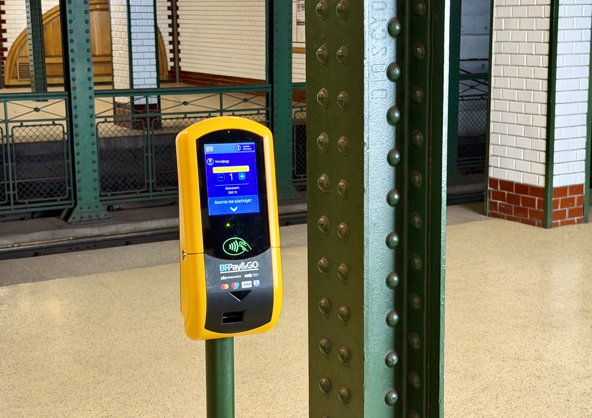 A working Pay&GO terminal at one of the M1 metro stations.
