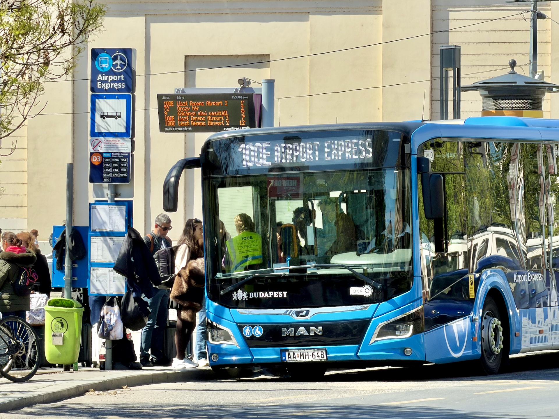 The 100E airport express bus at its Deák tér stop, where it departs toward Budapest Airport.