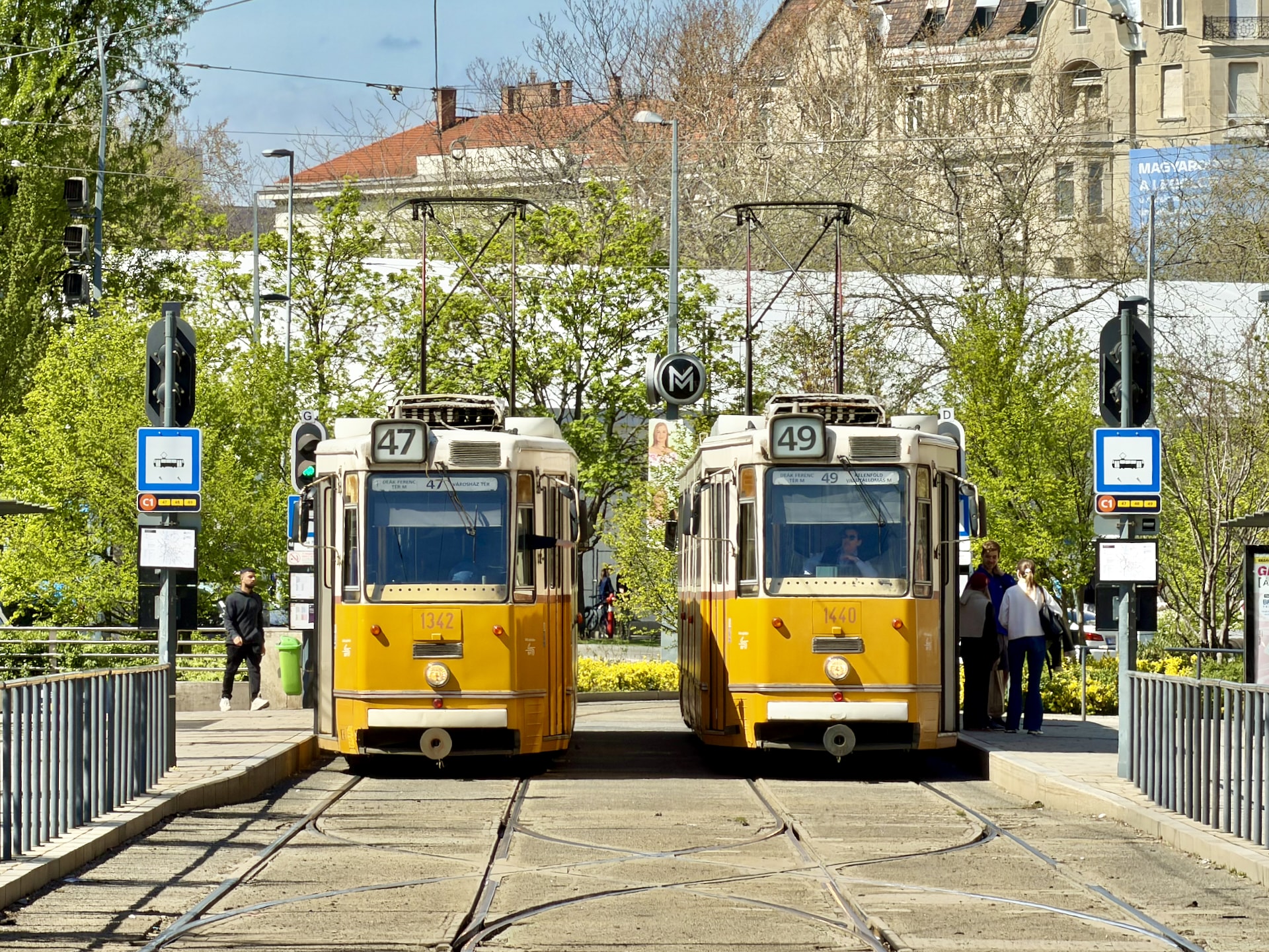 Trams 47 and 49 at their Deák tér terminus along the Small Boulevard.