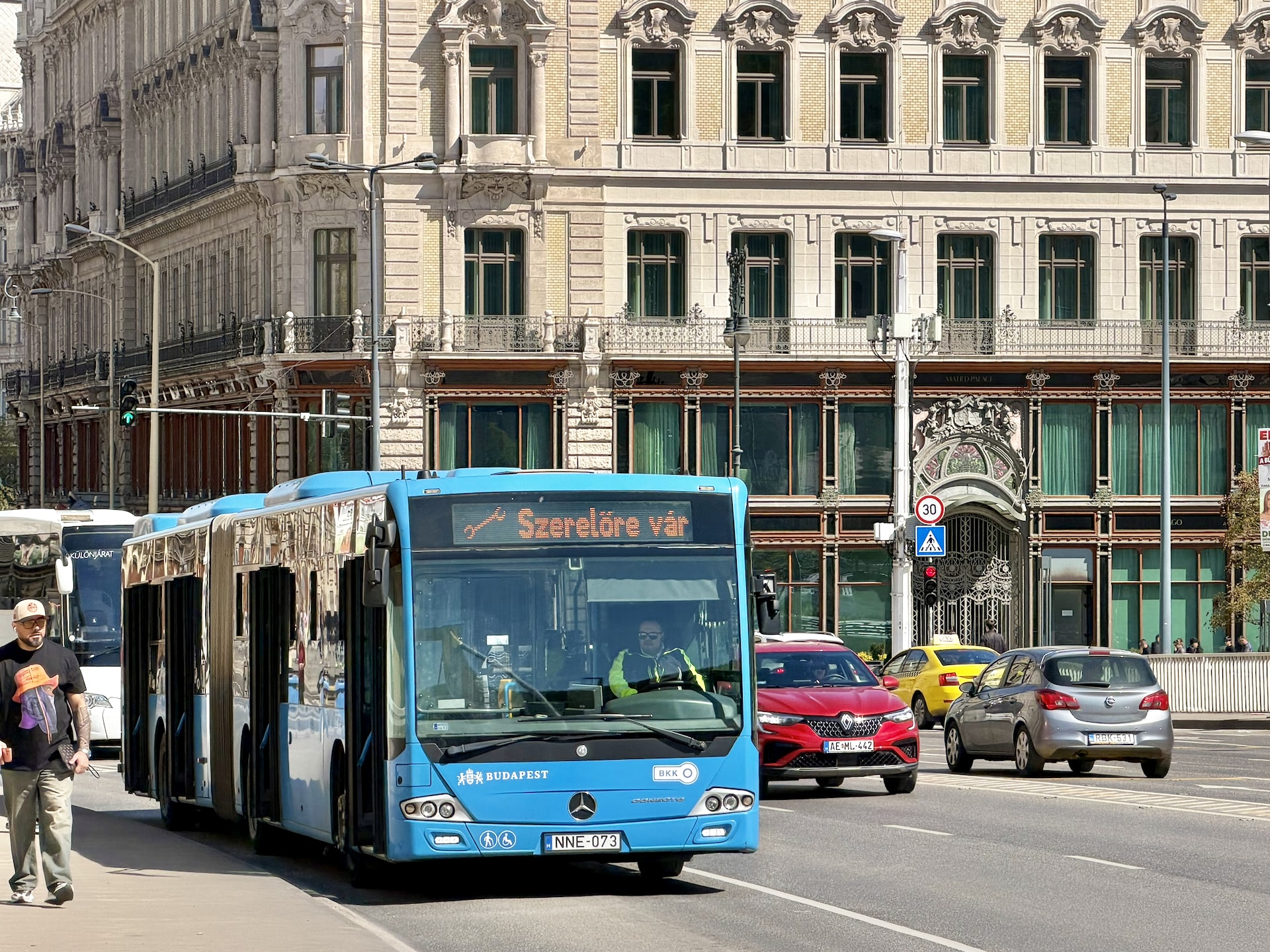 Disruptions do happen: this bus is waiting for a mechanic.