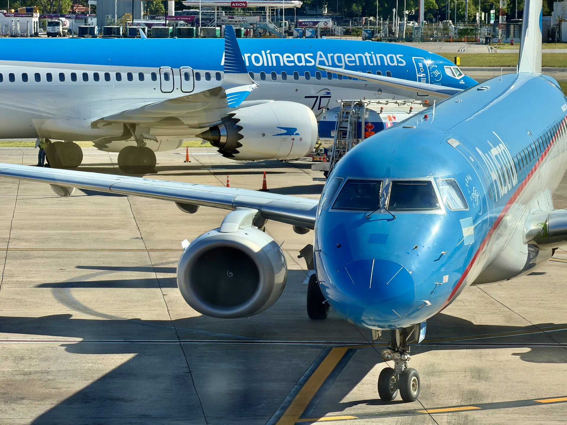 Aerolíneas Argentinas planes at Buenos Aires Aeroparque Two Aerolíneas Argentinas planes on the tarmac at Buenos Aires Aeroparque airport.