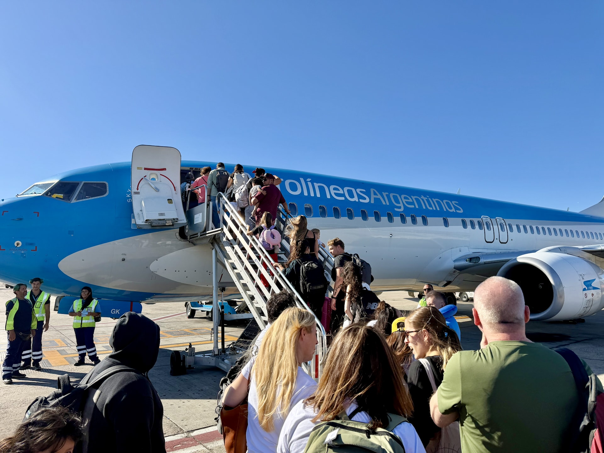 Boarding an Aerolíneas Argentinas plane to Ushuaia Boarding the flight from Buenos Aires to Ushuaia.