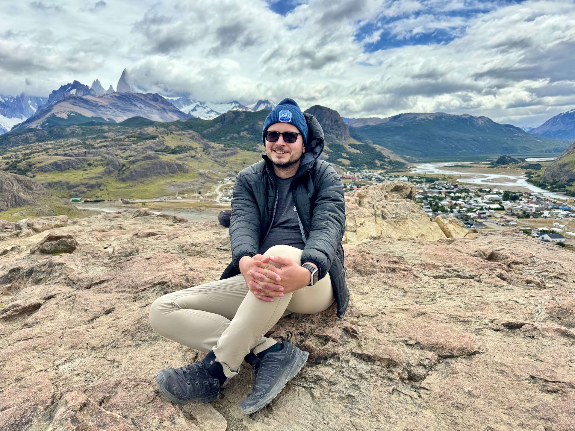 El Chaltén – Mirador de los Condores When your hiking pants are at the laundry, city pants work just fine for a short hike.