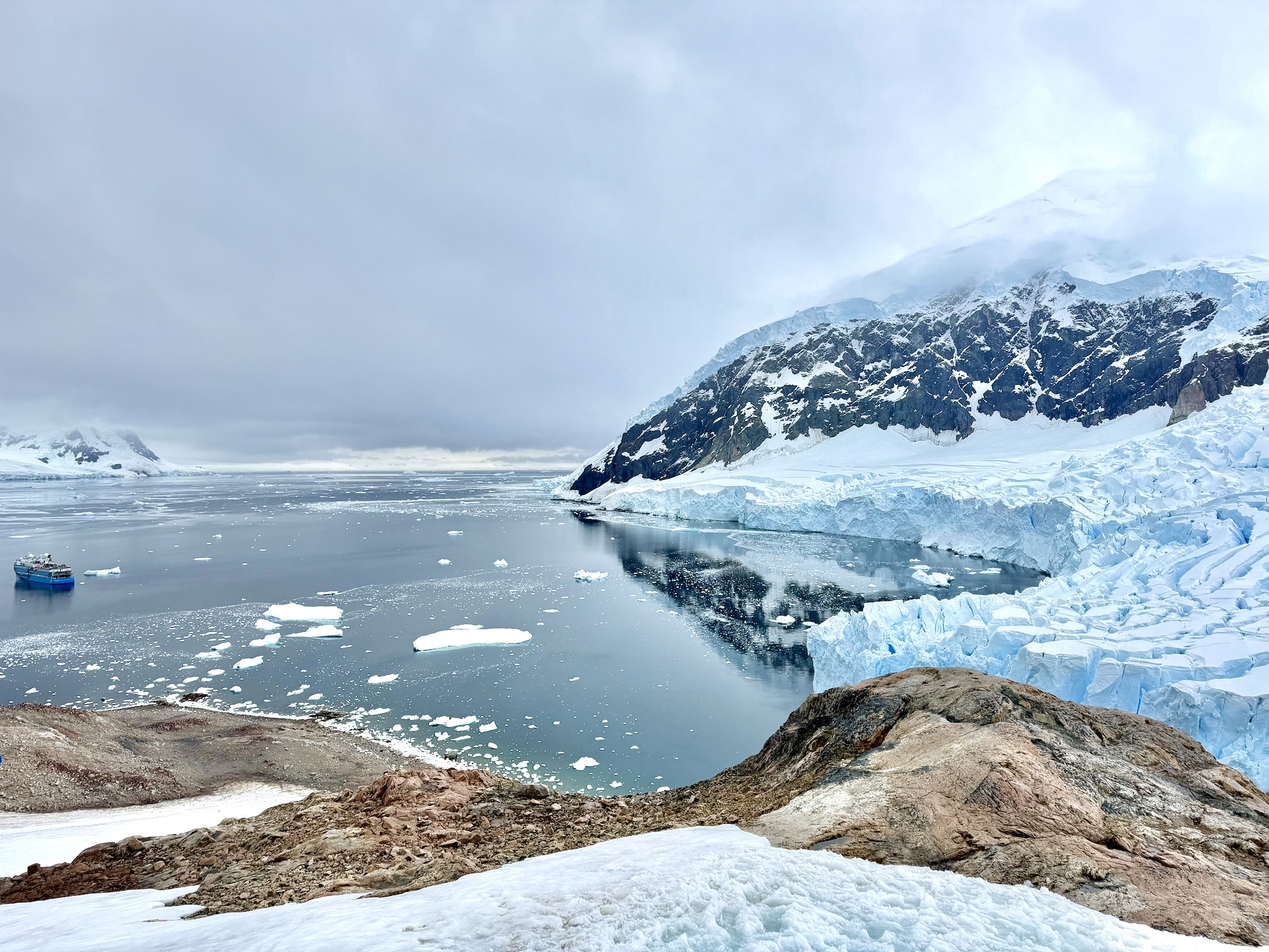 Panoramic view from the Neko Harbour viewpoint overlooking the bay and a tidewater glacier on the Antarctic Peninsula